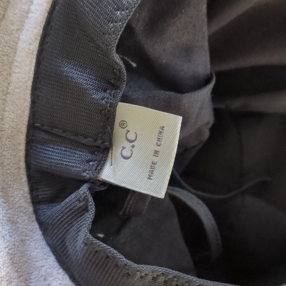 Hat - Picture 3 of 5